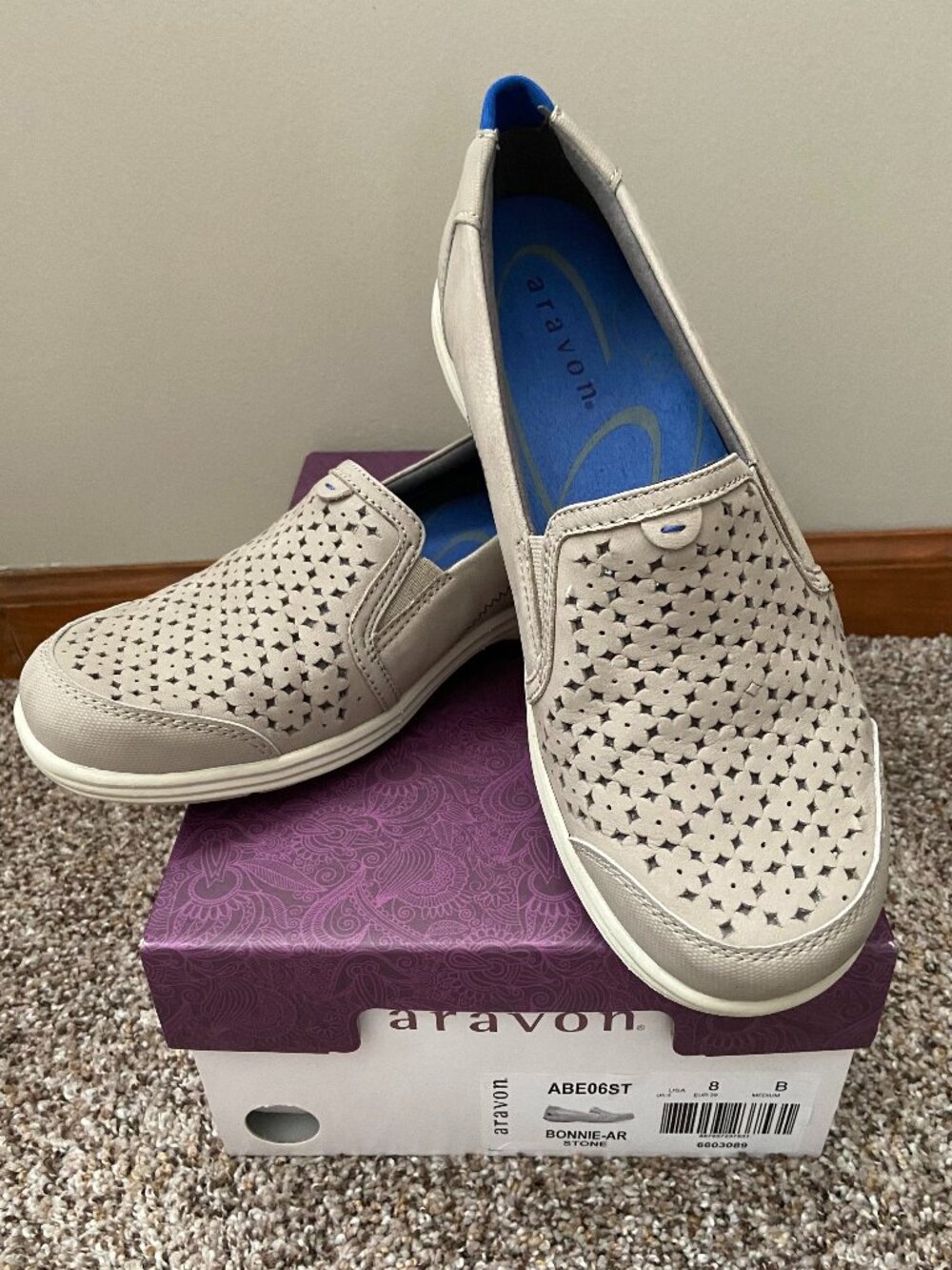 Aravon Women's Bonnie-AR Slip-on Loafer, Stone leather, Size 8B